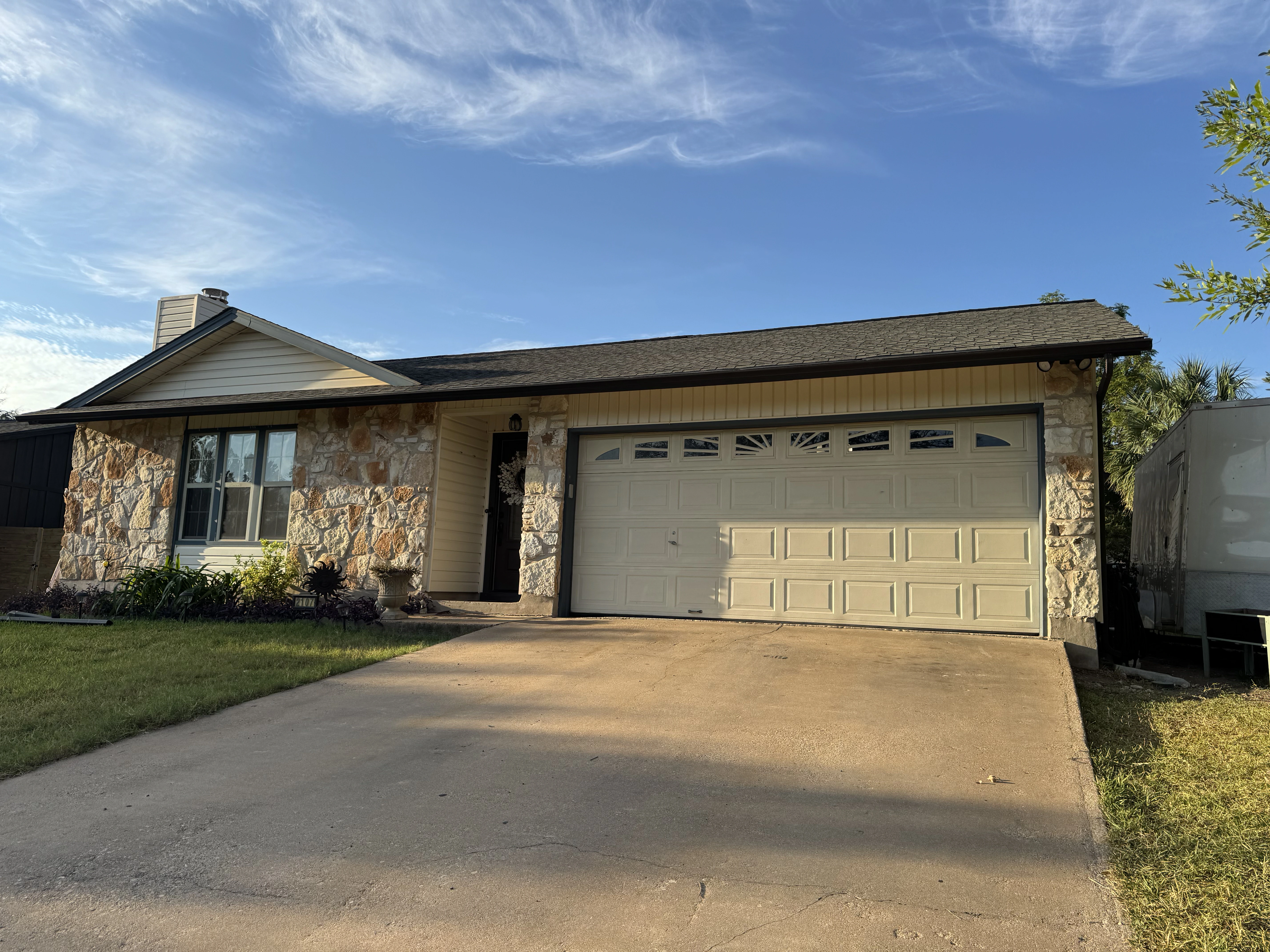Siding & Roof Remodel before
